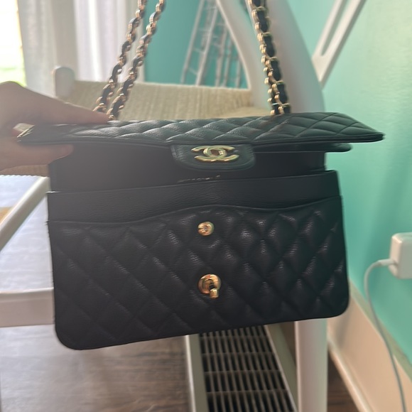 COPY - Chanel Classic Medium double flap bag in excellent condition.Price Final - Picture 13 of 17